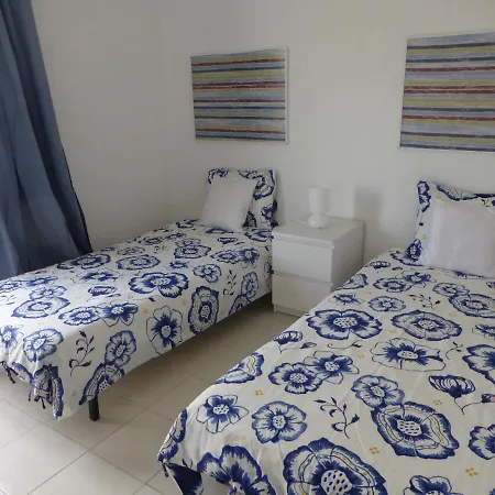 Apartamento Algarve,t2 With Wonderfull Terrace, Alcantarilha